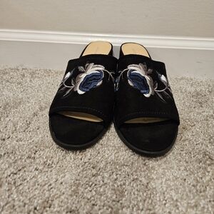 Liz Clairborne Elegant Black Embroidered Women's Slides, Size 7.5